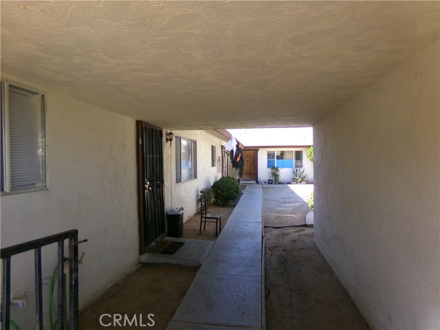 Detail Gallery Image 3 of 7 For 13522 Mohawk Rd, Apple Valley,  CA 92308 - – Beds | – Baths