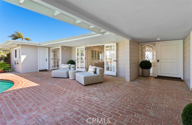 4521 Orrington Road, Corona del Mar CA: https://media.crmls.org/medias/dc1034f1-d51f-4329-95a0-b3e05d7dd837.jpg