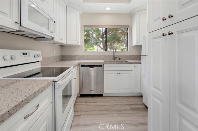 Detail Gallery Image 9 of 19 For 52 Remington, Irvine,  CA 92620 - 2 Beds | 2 Baths