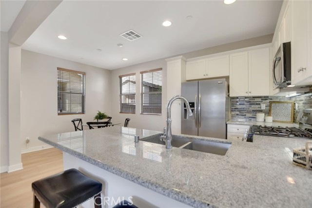 Detail Gallery Image 14 of 43 For 908 N Alameda Ave, Azusa,  CA 91702 - 3 Beds | 2/1 Baths