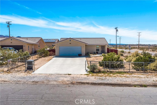 Detail Gallery Image 1 of 54 For 6528 29 Palms, Twentynine Palms,  CA 92277 - 3 Beds | 2 Baths