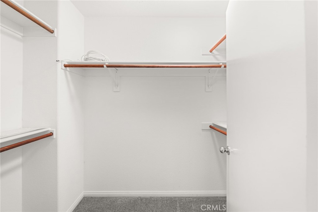https://media.crmls.org/medias/dc11dff1-5461-4372-b6f8-99dbd284a434.jpg?preset=X-Large