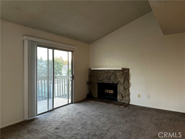 Detail Gallery Image 2 of 4 For 95 Tennessee St #E,  Redlands,  CA 92373 - 2 Beds | 2/1 Baths