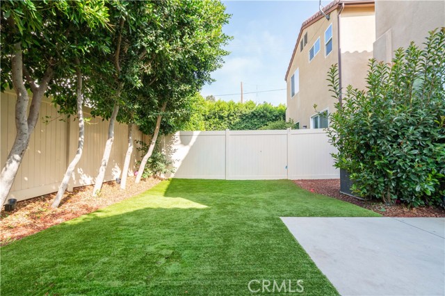 Detail Gallery Image 26 of 27 For 10261 Angel Ln, Pacoima,  CA 91331 - 4 Beds | 2/1 Baths