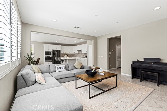 16087 Apricot Ave, Chino CA: https://media.crmls.org/medias/dc151f2a-0f80-4122-aaab-1321cdab8d43.jpg