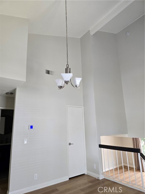Detail Gallery Image 8 of 18 For 5800 Owensmouth Ave #21,  Woodland Hills,  CA 91367 - 2 Beds | 2 Baths