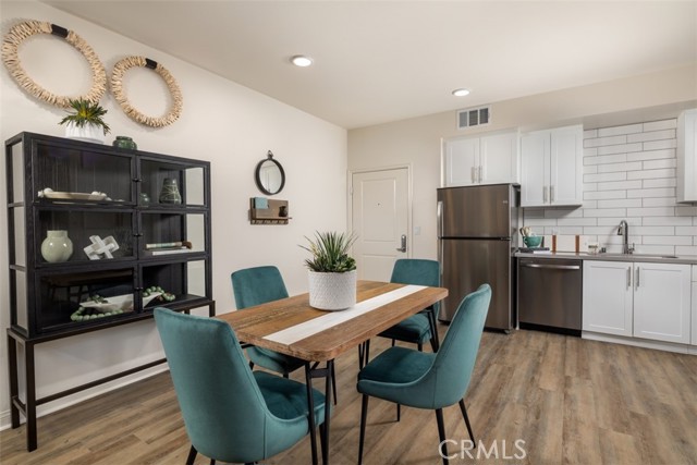 Front Image Thumbnail for CRSW25232164