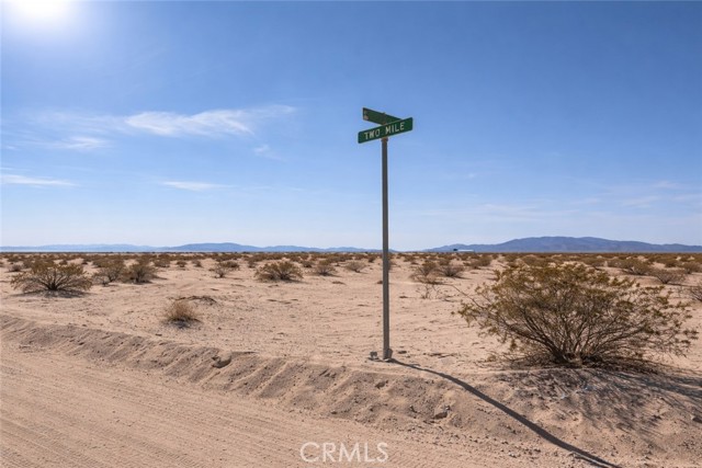 Detail Gallery Image 4 of 5 For 2 Mile, Twentynine Palms,  CA 92277 - – Beds | – Baths