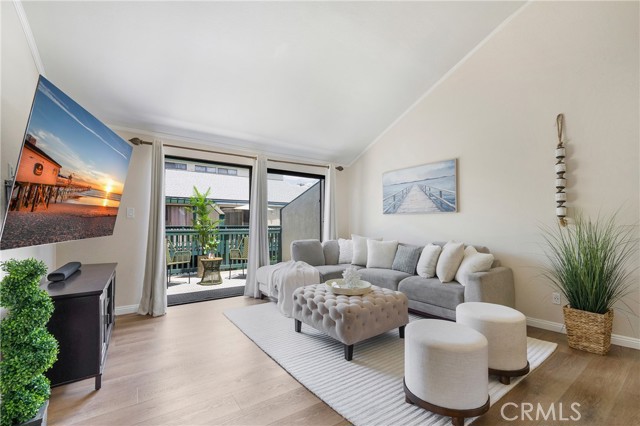 Detail Gallery Image 8 of 29 For 12812 Timber Rd #22,  Garden Grove,  CA 92840 - 3 Beds | 2 Baths