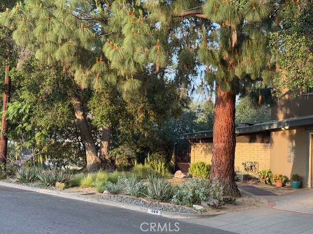 Detail Gallery Image 11 of 38 For 444 Oneida Dr, Pasadena,  CA 91107 - 2 Beds | 3 Baths