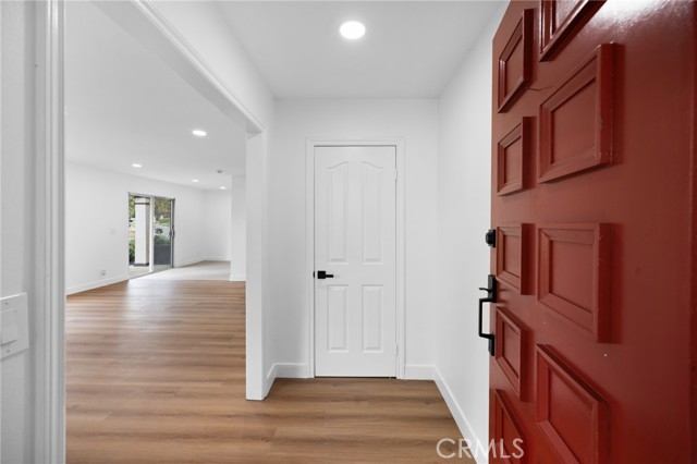 Detail Gallery Image 2 of 31 For 210 W via Vaquero, San Dimas,  CA 91773 - 2 Beds | 2 Baths