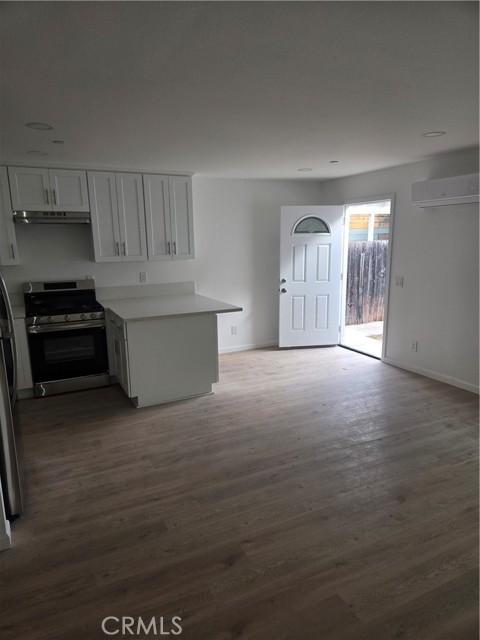 Detail Gallery Image 4 of 34 For 831 Mira Mar Ave, Long Beach,  CA 90804 - – Beds | – Baths