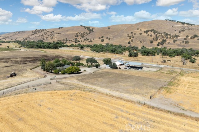 75429 Indian Valley Road, San Miguel CA: https://media.crmls.org/medias/dc16deab-4a87-4e1d-b0c2-ca12deae5914.jpg