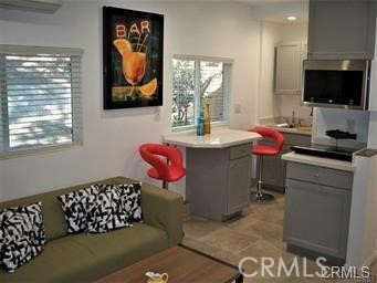 Detail Gallery Image 5 of 8 For 7102 Scarborough  Peak Drive, West Hills,  CA 91307 - 1 Beds | 1 Baths