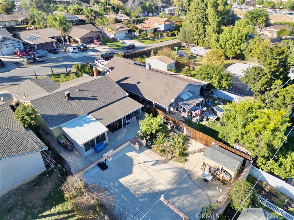 https://media.crmls.org/medias/dc1724dc-5830-4f89-b0f4-4f22957977c0.jpg?preset=X-Large