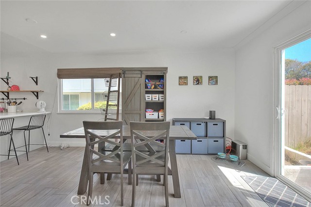 17401 Hood Court, Fountain Valley CA: https://media.crmls.org/medias/dc173103-0b14-462e-a192-d8f77161638c.jpg