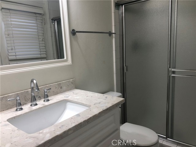 Detail Gallery Image 6 of 17 For 406 .5 Heliotrope Ave #B,  Corona Del Mar,  CA 92625 - 2 Beds | 2 Baths