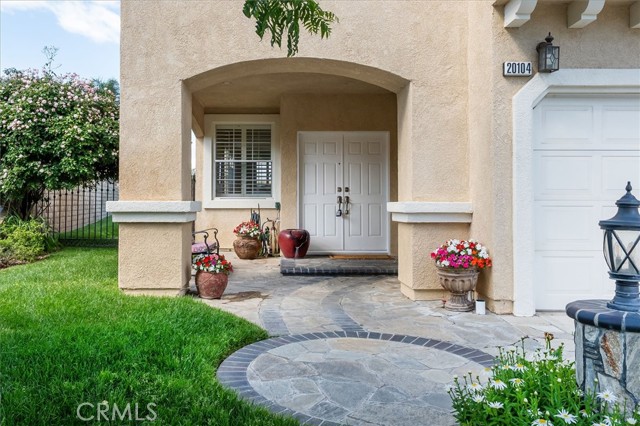 20104 Gina Court, Saugus CA: https://media.crmls.org/medias/dc186e89-c5a5-466f-a72a-a469d44bf0d3.jpg