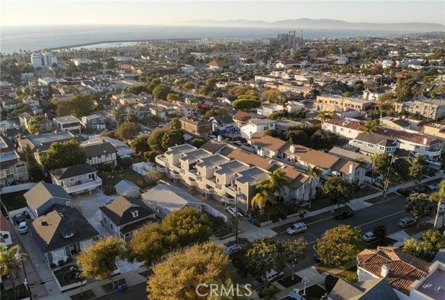 217 Helberta Avenue, Redondo Beach, California 90277, 3 Bedrooms Bedrooms, ,2 BathroomsBathrooms,Residential,Sold,Helberta,SB22239284