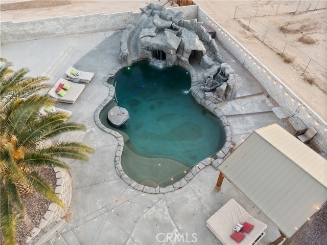 13136 Tawya Road, Apple Valley CA: https://media.crmls.org/medias/dc19084a-315b-403a-8354-4fc6d6752395.jpg