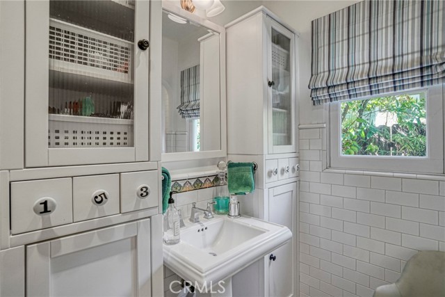 Detail Gallery Image 24 of 46 For 10754 Valley Spring, Studio City,  CA 91602 - 2 Beds | 2 Baths