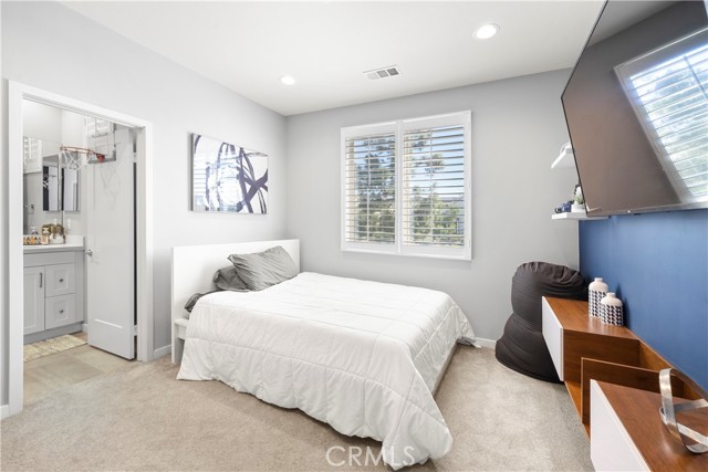 Detail Gallery Image 19 of 25 For 120 Novel, Irvine,  CA 92618 - 2 Beds | 2/1 Baths