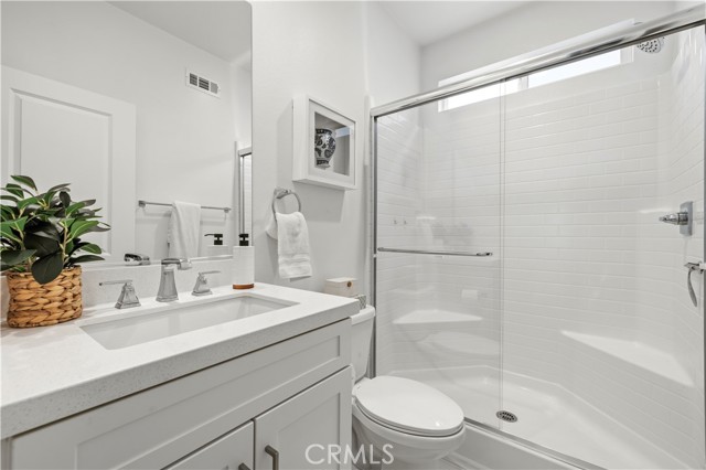 5 Bed Home for Sale in Saugus, California