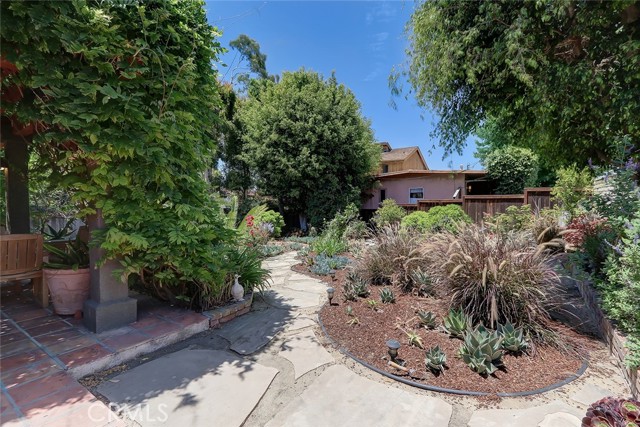 1761 10th Street, Manhattan Beach, California 90266, 4 Bedrooms Bedrooms, ,3 BathroomsBathrooms,Residential,Sold,10th,SB22115596