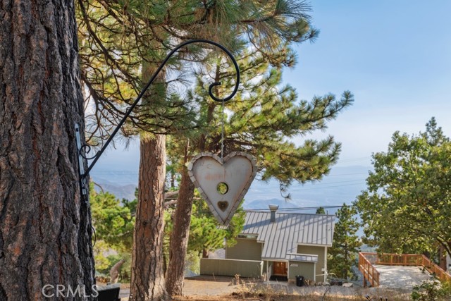 31427 Lightfoot Way, Running Springs, CA 92382