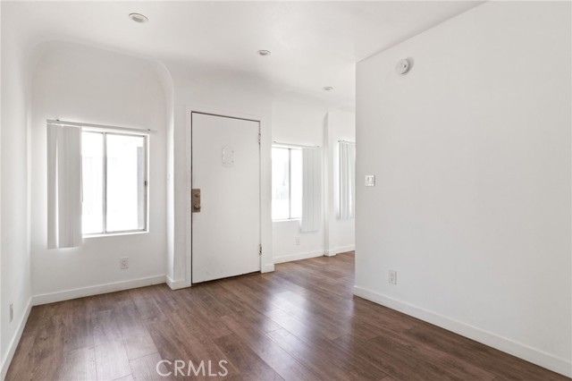 Detail Gallery Image 13 of 21 For 1257 W 38th St, Los Angeles,  CA 90037 - 2 Beds | 1 Baths