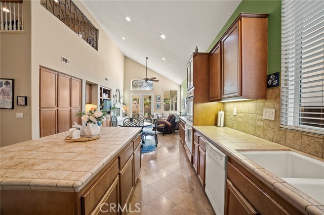 Detail Gallery Image 13 of 38 For 36326 Mustang Spirit Ln, Wildomar,  CA 92595 - 4 Beds | 3 Baths