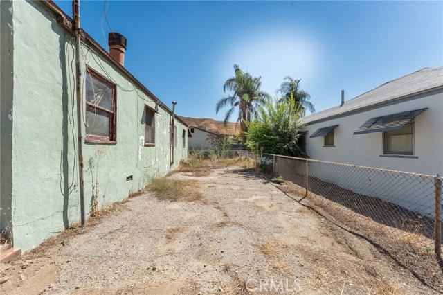 1393 Ward Way, Mentone CA: https://media.crmls.org/medias/dc1c4510-a782-419d-a4e1-a9ce8eef3f37.jpg