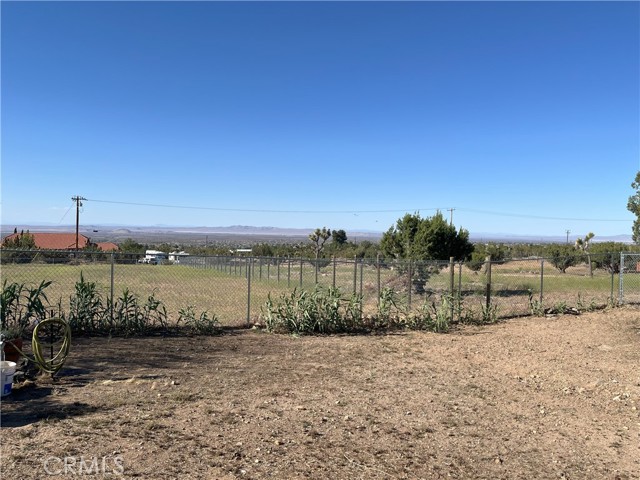 Detail Gallery Image 34 of 38 For 984 Pinon Rd, Pinon Hills,  CA 92372 - 3 Beds | 2/1 Baths
