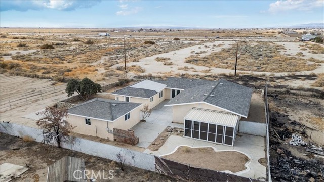 Detail Gallery Image 4 of 24 For 2231 W 20th St, Rosamond,  CA 93560 - 4 Beds | 2/1 Baths