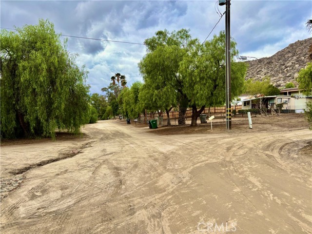 Detail Gallery Image 31 of 32 For 33510 Beverly, Hemet,  CA 92545 - – Beds | – Baths