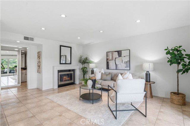 Detail Gallery Image 18 of 71 For 16 Baristo, Irvine,  CA 92612 - 3 Beds | 2/1 Baths