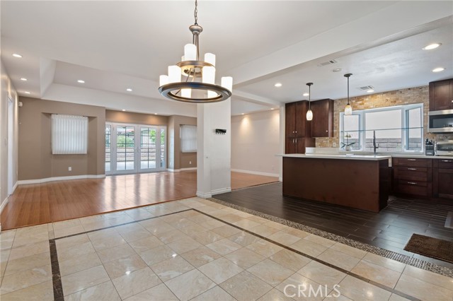 Detail Gallery Image 7 of 30 For 12601 Daryl, Granada Hills,  CA 91344 - 5 Beds | 3 Baths