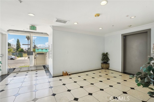 Image 3 for 4733 Elmwood Ave #402, Los Angeles, CA 90004