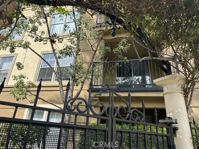 Front Image Thumbnail for CROC26059107