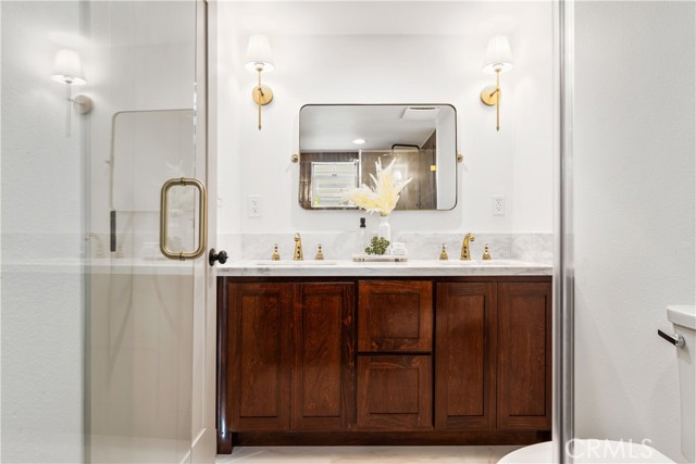229 S Kingsley Drive, Los Angeles CA: https://media.crmls.org/medias/dc1e549a-f0a1-4fd2-aab1-c56dd32b20dc.jpg