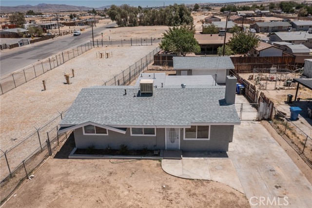 35277 Walnut Street, Barstow CA: https://media.crmls.org/medias/dc20d929-26f5-45b4-817f-bfd76113a9c8.jpg