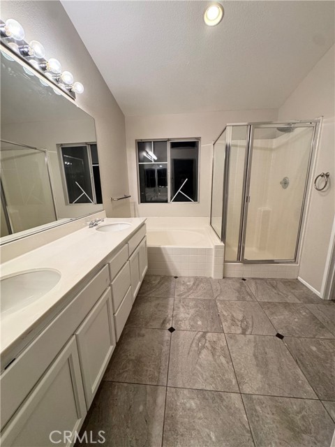 Detail Gallery Image 9 of 18 For 27452 Eagles Nest, Corona,  CA 92883 - 4 Beds | 3 Baths