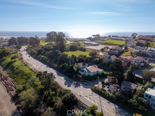 Detail Gallery Image 3 of 31 For 220 Selma, Pismo Beach,  CA 93449 - 3 Beds | 2 Baths