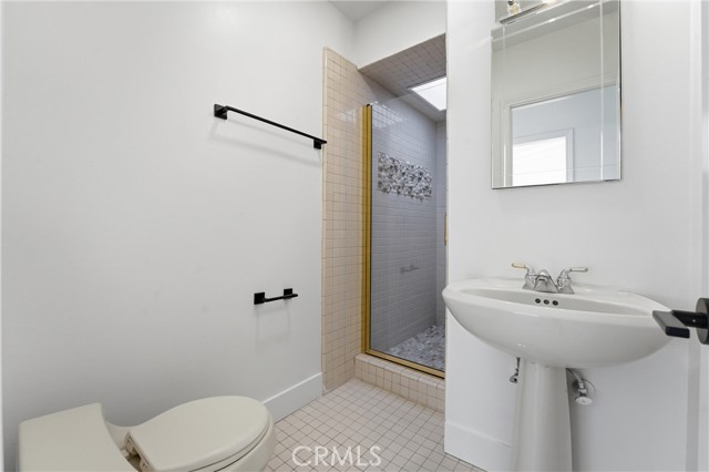 Detail Gallery Image 18 of 23 For 424 Mendoza Ter, Corona Del Mar,  CA 92625 - 3 Beds | 6 Baths