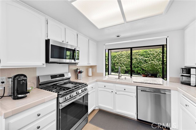 Detail Gallery Image 15 of 52 For 28051 via Tirso, Mission Viejo,  CA 92692 - 2 Beds | 2 Baths