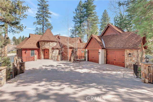 Detail Gallery Image 2 of 46 For 27467 N Bay Rd, Lake Arrowhead,  CA 92352 - 6 Beds | 5/2 Baths