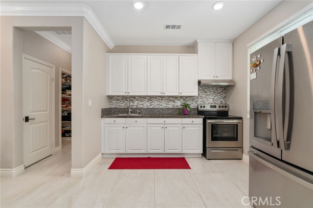 Detail Gallery Image 47 of 74 For 11562 Winnicut Ct, Jurupa Valley,  CA 91752 - 6 Beds | 4/1 Baths