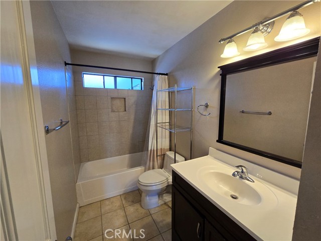 Detail Gallery Image 23 of 33 For 914 Huntington St, Huntington Beach,  CA 92648 - 3 Beds | 3 Baths