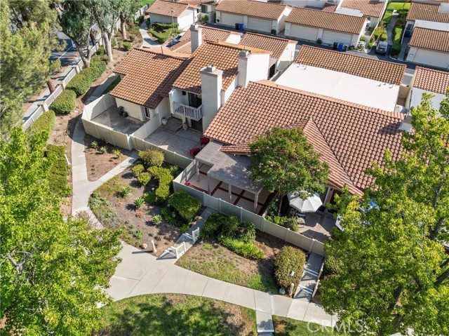2095 Wetstone Court, Thousand Oaks CA: https://media.crmls.org/medias/dc233eb8-40c2-478e-8ee2-9e3d64b08d6a.jpg