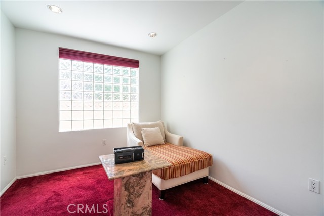 Detail Gallery Image 28 of 44 For 900 N California St, Burbank,  CA 91505 - 3 Beds | 2 Baths